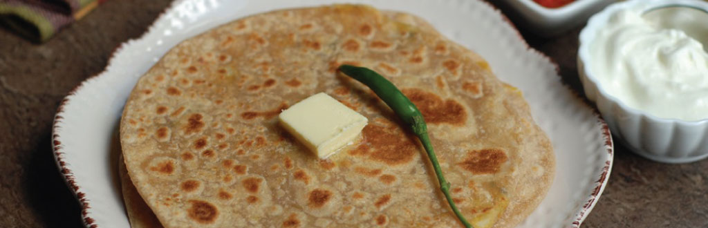 aloo cheese paratha at punjab paratha point navrangpura