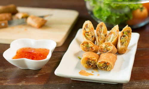 sadguru veg spring roll